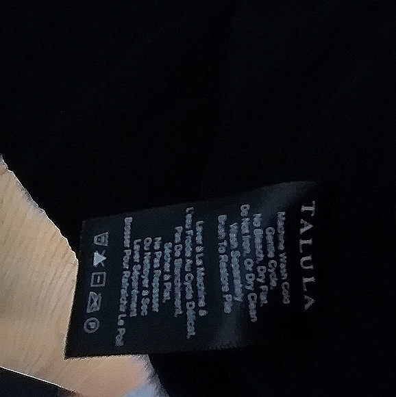 PRICE DROP!T Aritzia Talula Vest Faux Fur - Picture 2 of 8